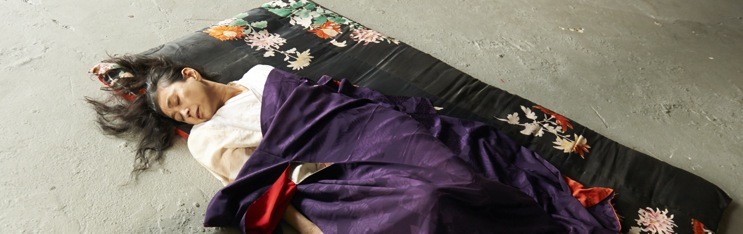 Dancing in at Station